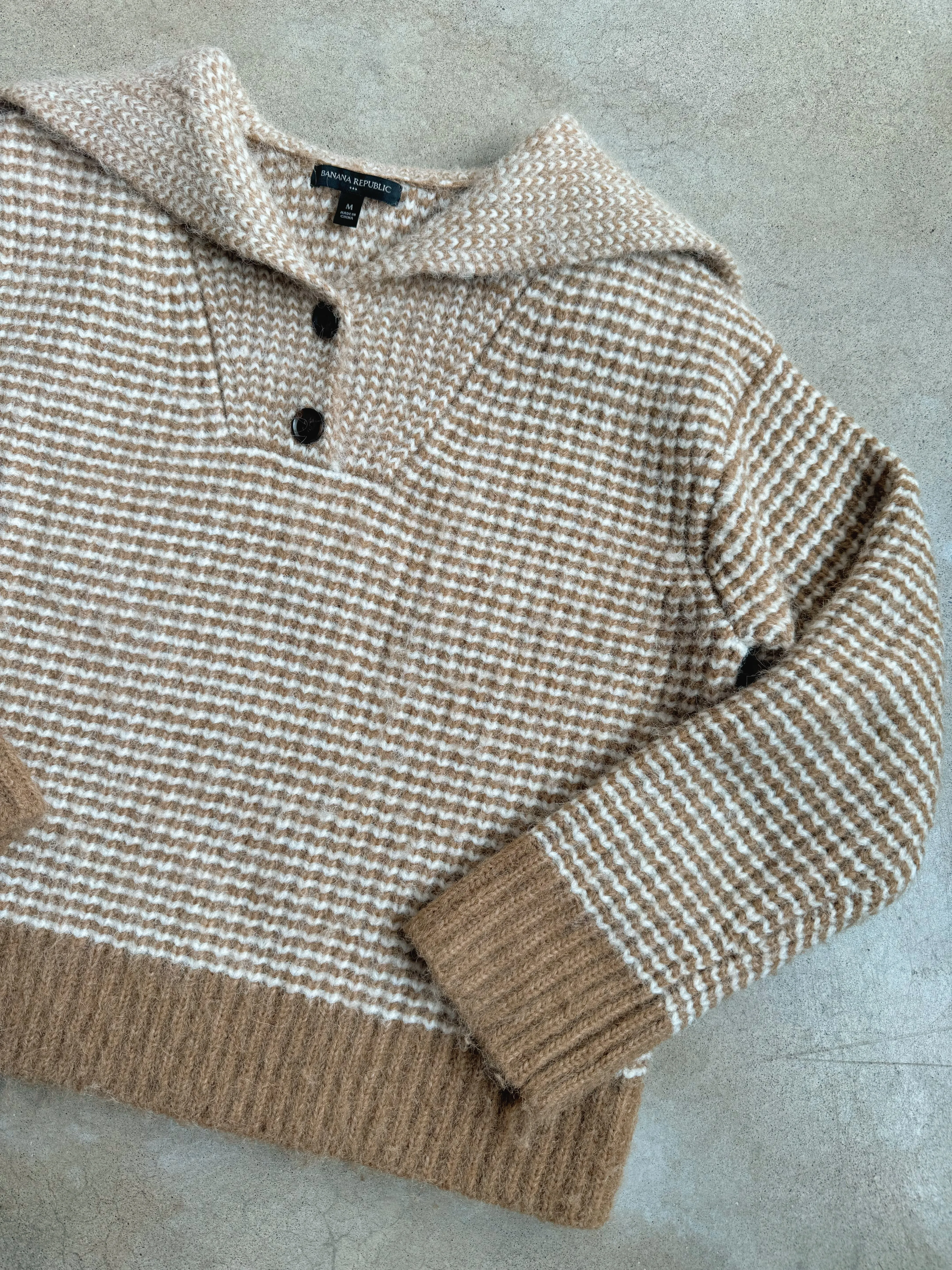 Banana Republic Neutral Wide Collar Sweater (M)