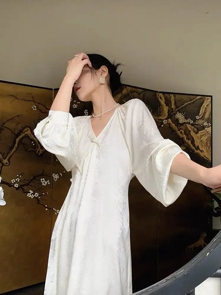Chinese Style V Neck Lantern Sleeved Midi Dress for Spring and Summer Casual Wear