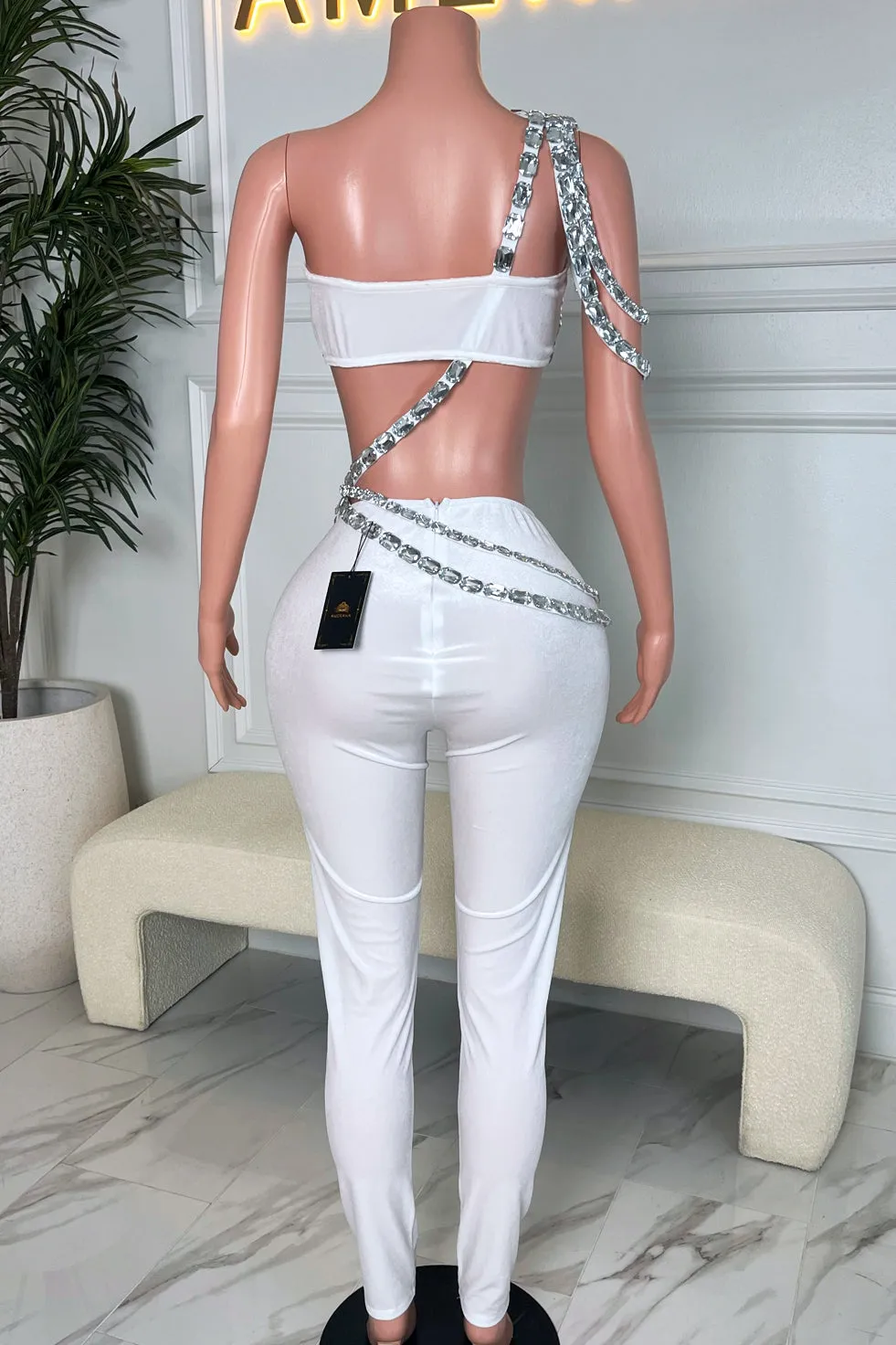 Queen White Top